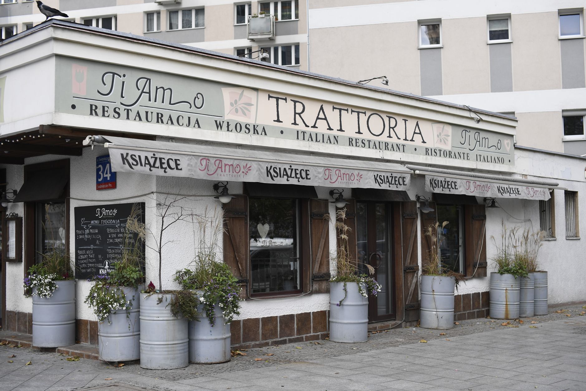 Praktyczny przewodnik po włoskich restauracjach: coperto, serwis, rachunek i napiwki